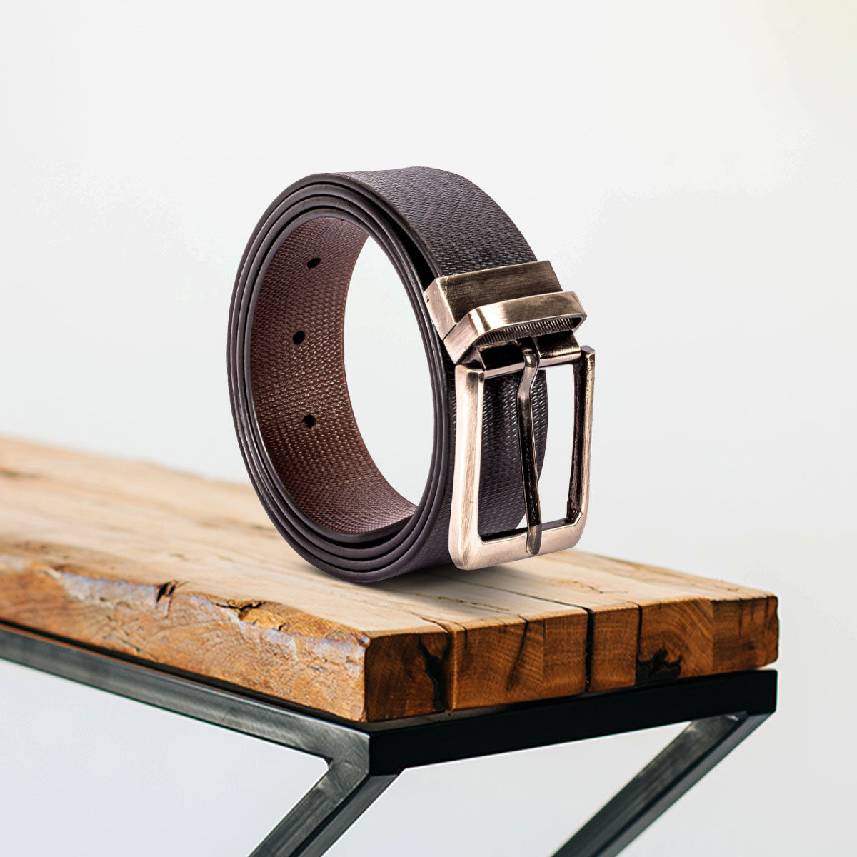 Stylish and Luxurious Leather Belt